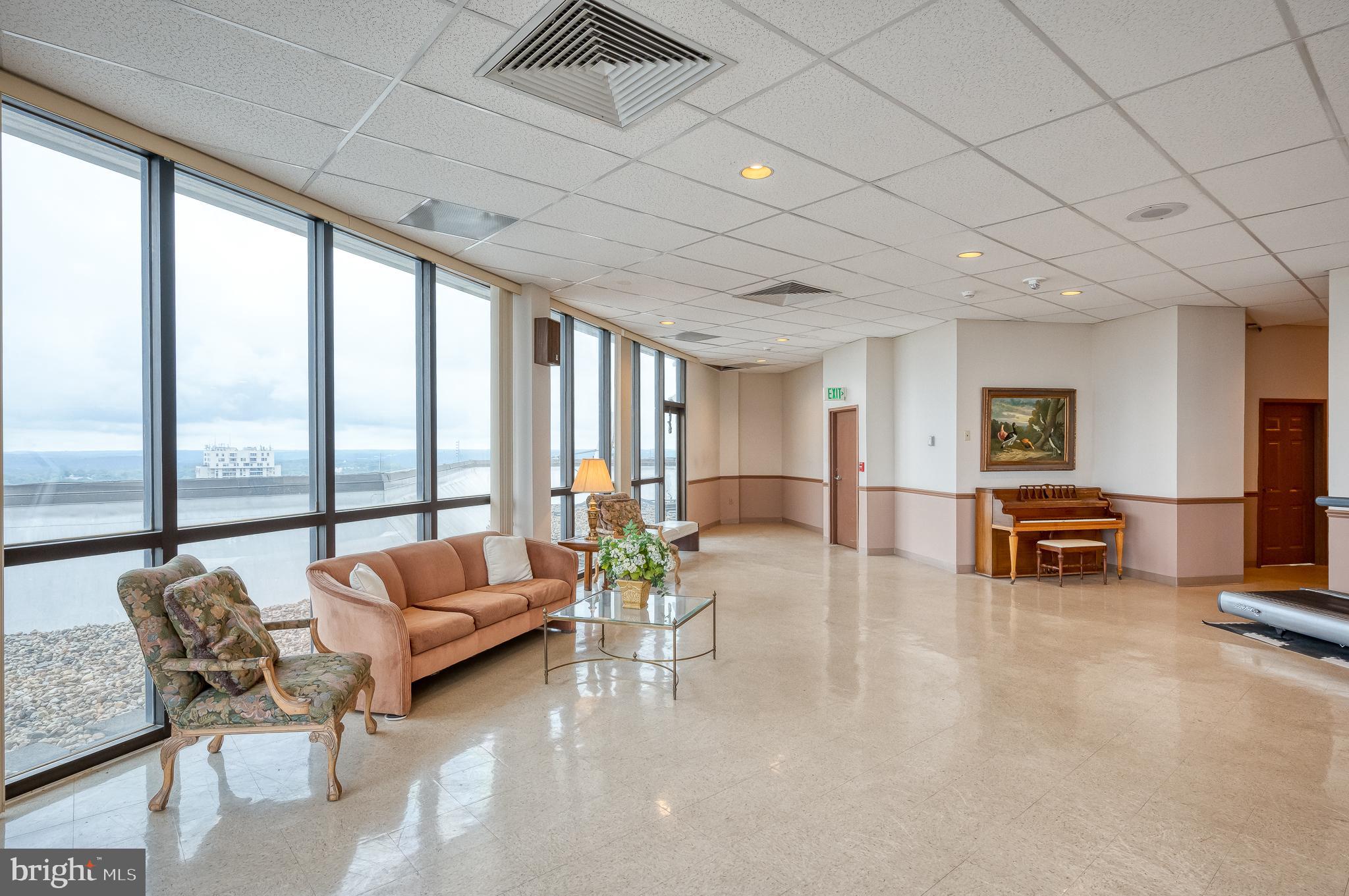 RIDGELY TOWSON CENTER - Residential