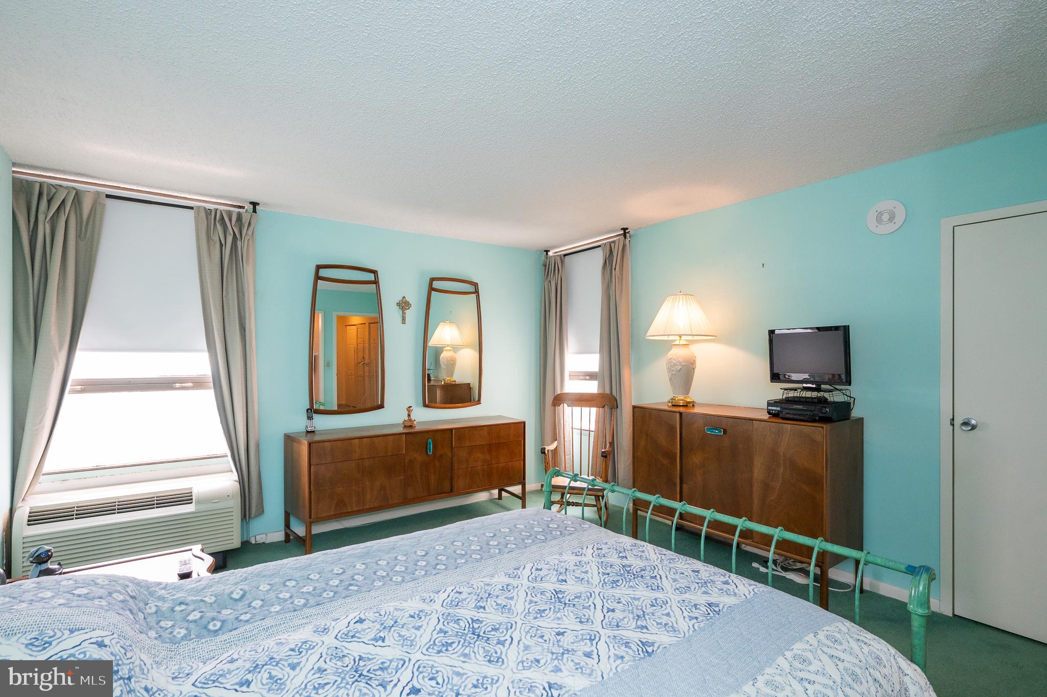 RIDGELY TOWSON CENTER - Residential