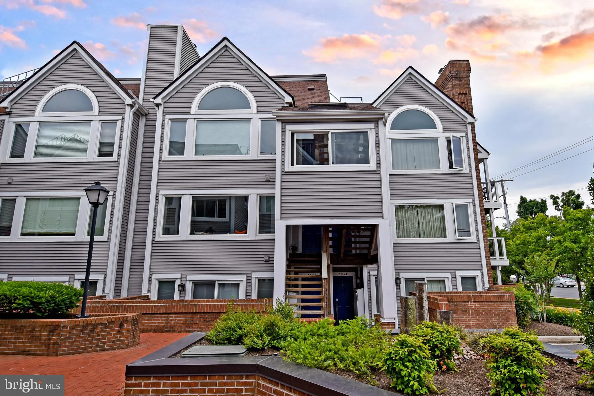 5590 Lee Highway, Arlington, VA 22207