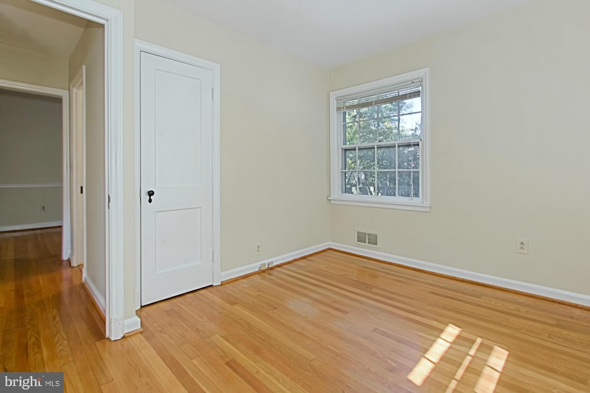 ADDISON HEIGHTS - Residential Lease