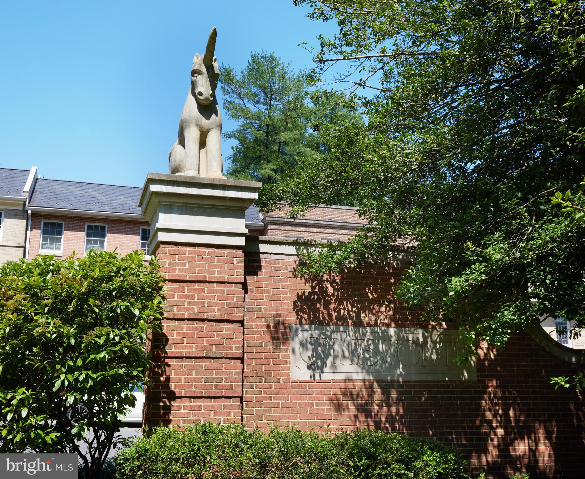 2712 UNICORN LANE NW