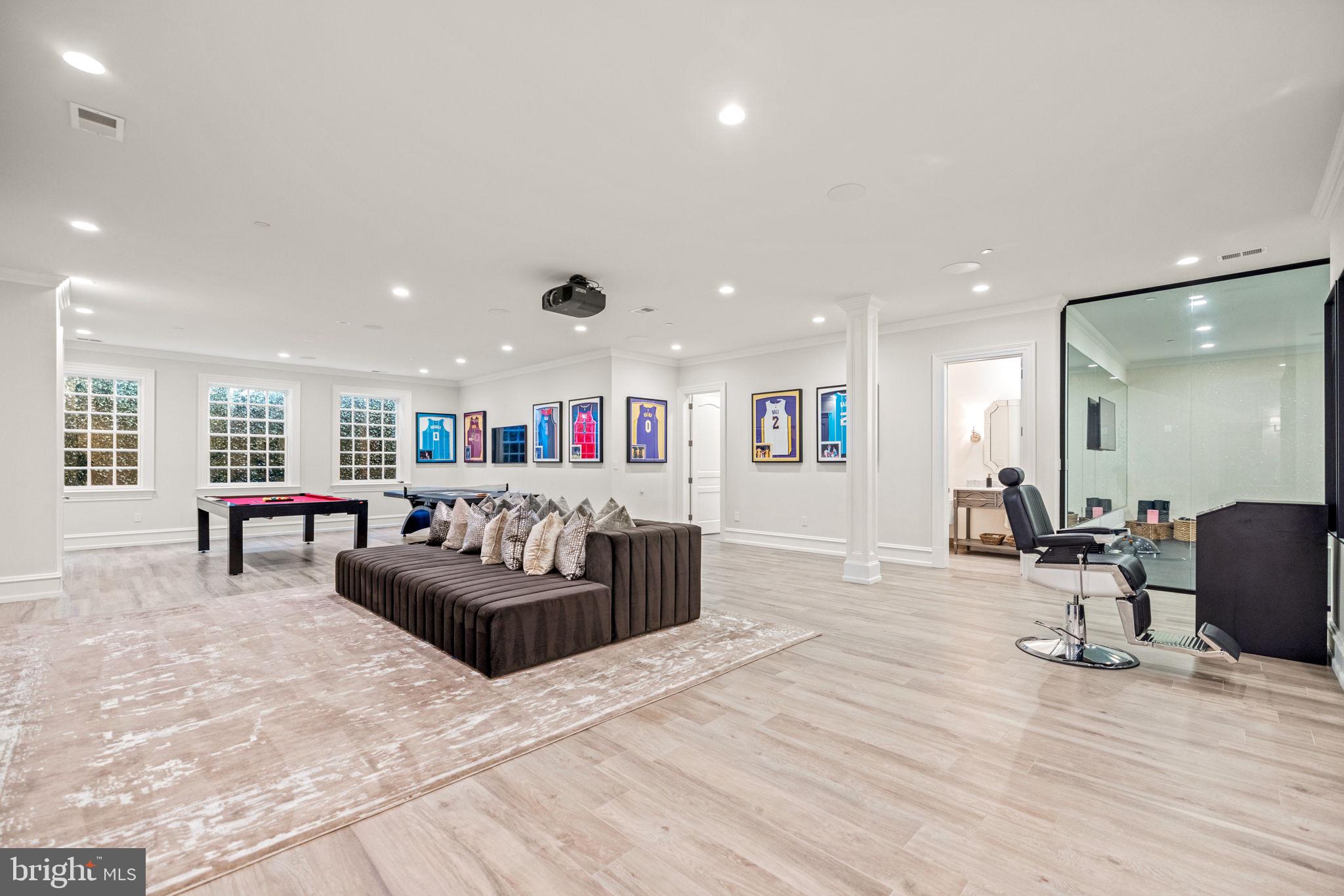 POTOMAC VILLAGE - Residential