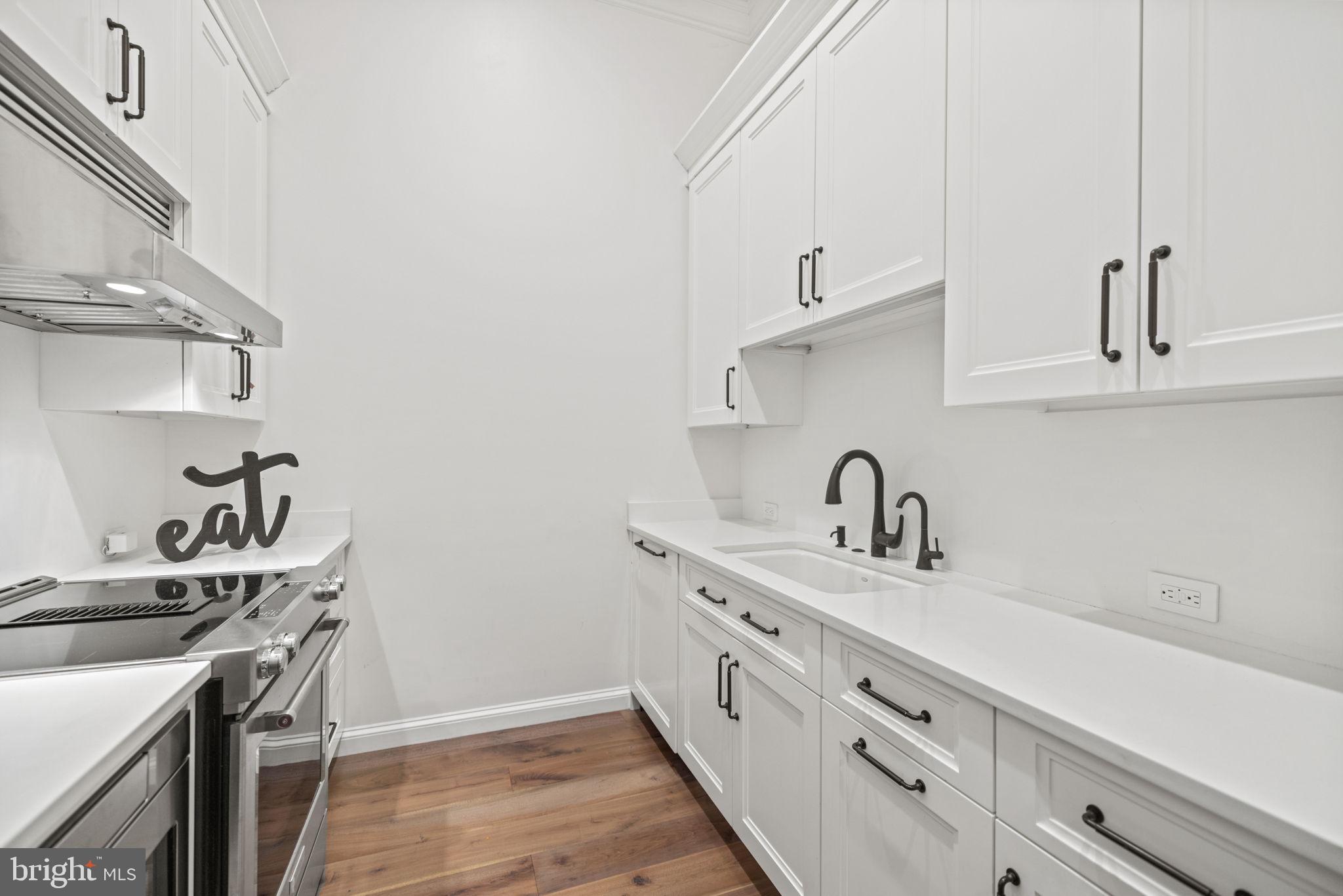 POTOMAC VILLAGE - Residential