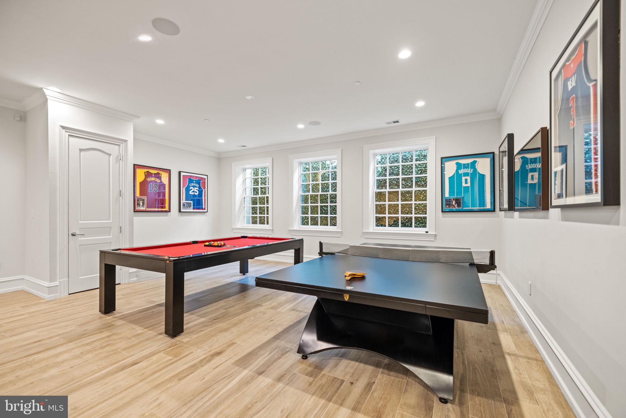 POTOMAC VILLAGE - Residential