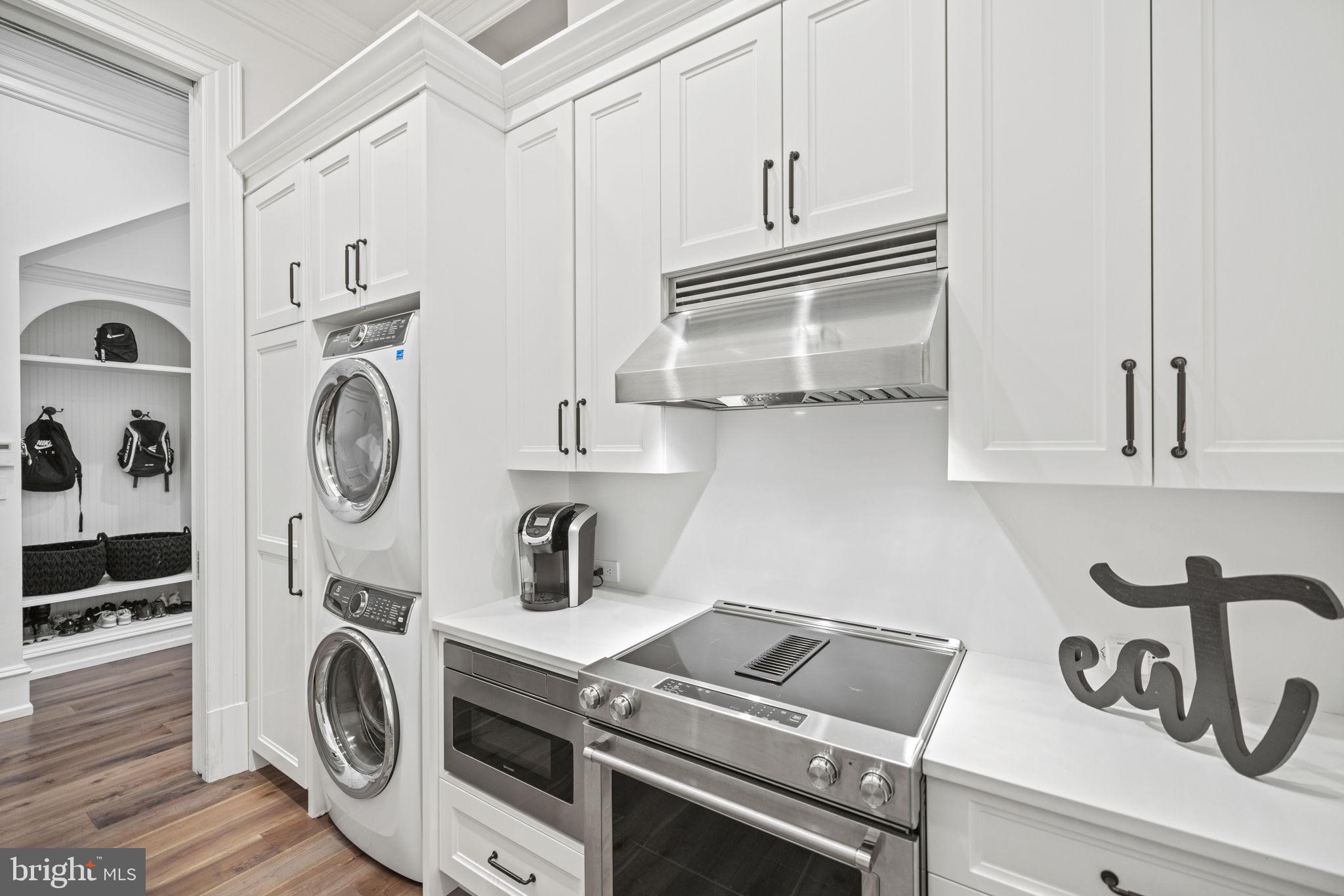 POTOMAC VILLAGE - Residential