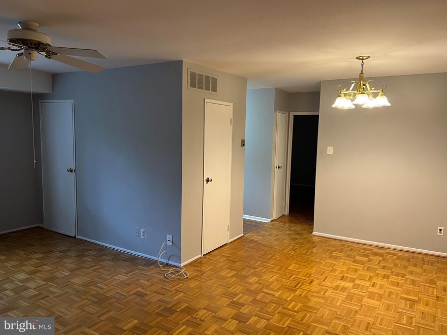 Nice Pathways Condominium property for rent. 3th. floor, One bedroom, one bathroom, hardwood floor, new kitchen cabinets, freshly painted, C/A and Heater, walking closet. Close to everything. First, Last month rent and one month Security deposit are required to move in. Capacity, maximum 2-3 person and No dogs allowed ( by Association Rules.) Available at any time.