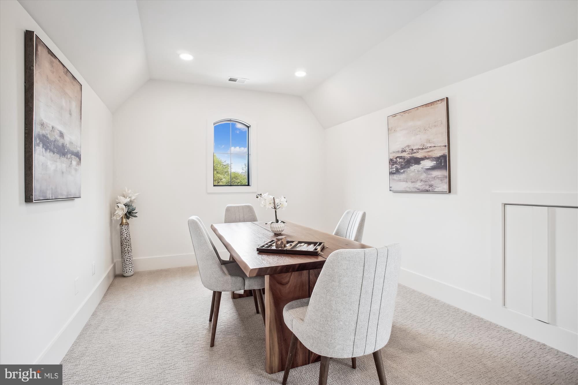 HALEMHURST - Residential