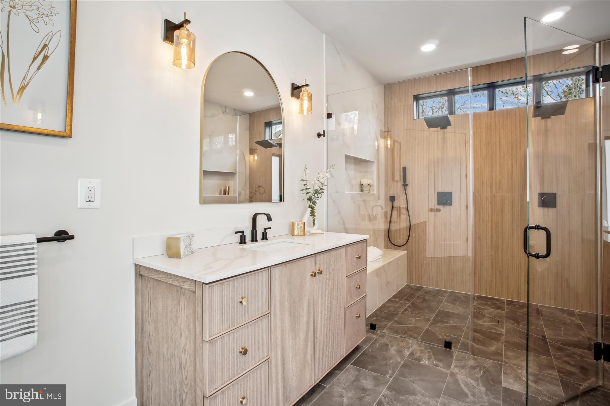 HALEMHURST - Residential