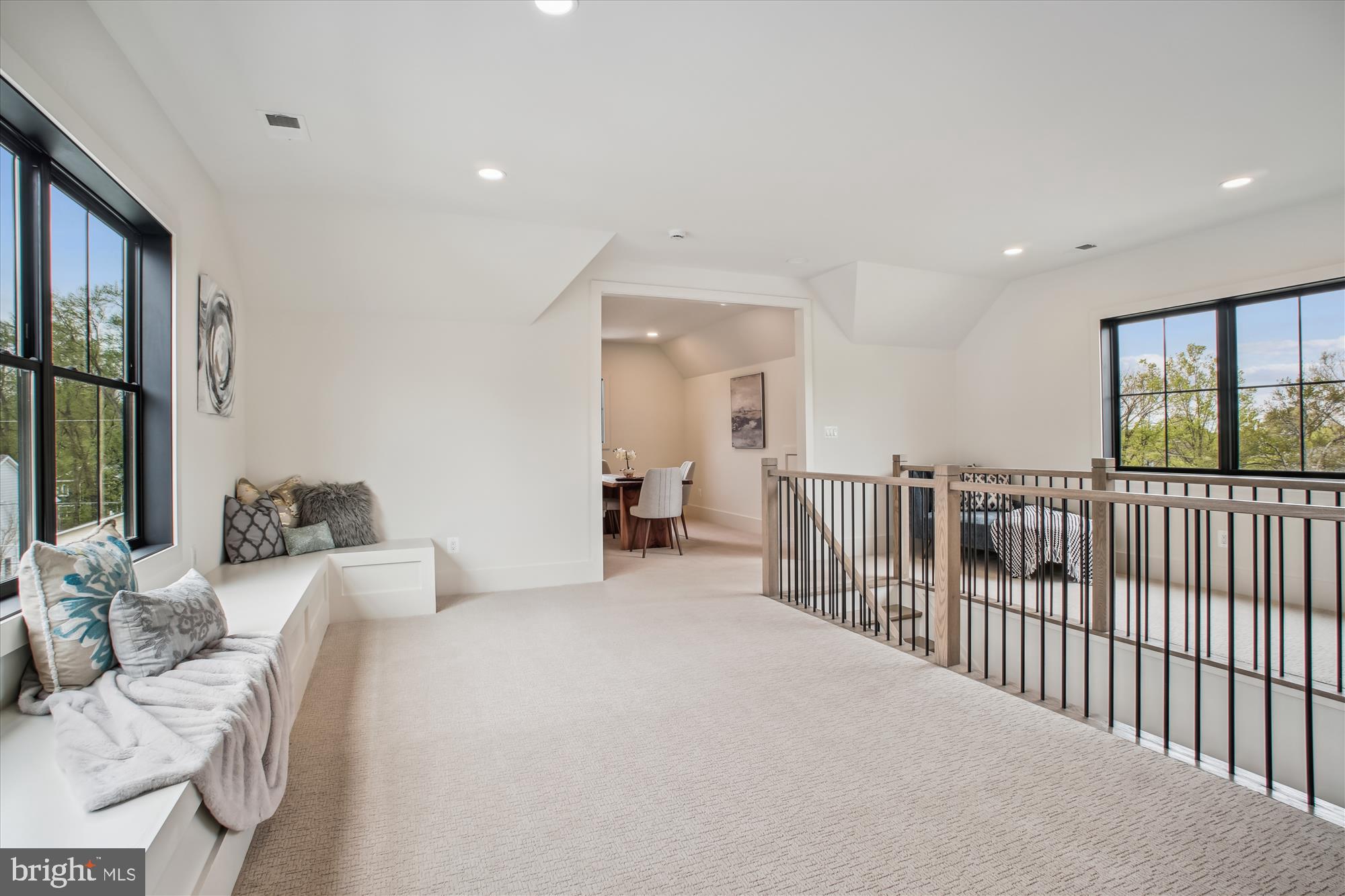 HALEMHURST - Residential