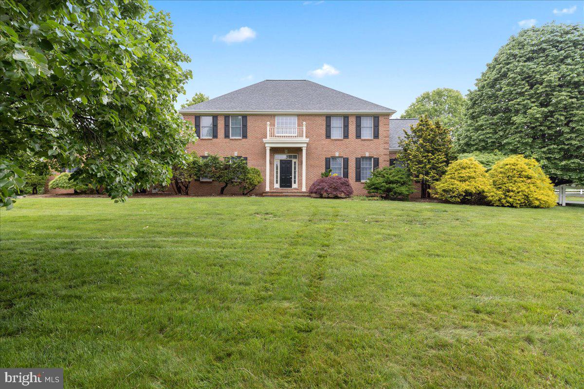 22 HILLTOWN COURT