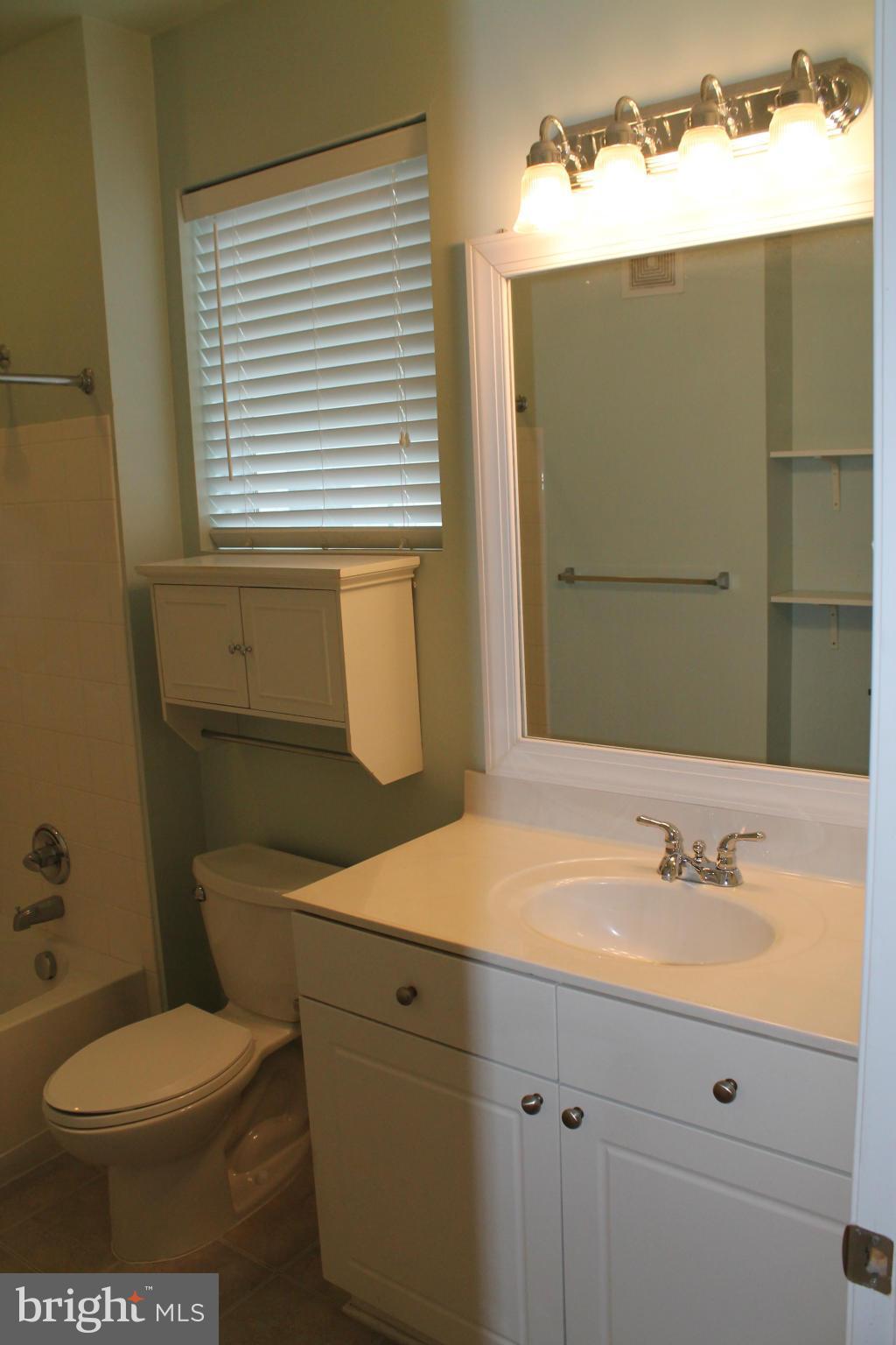 FAIRFAX RIDGE - Residential Lease