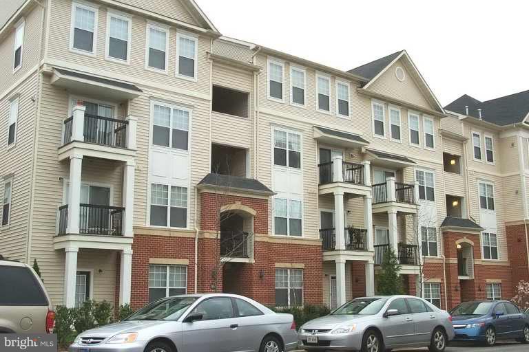 FAIRFAX RIDGE - Residential Lease