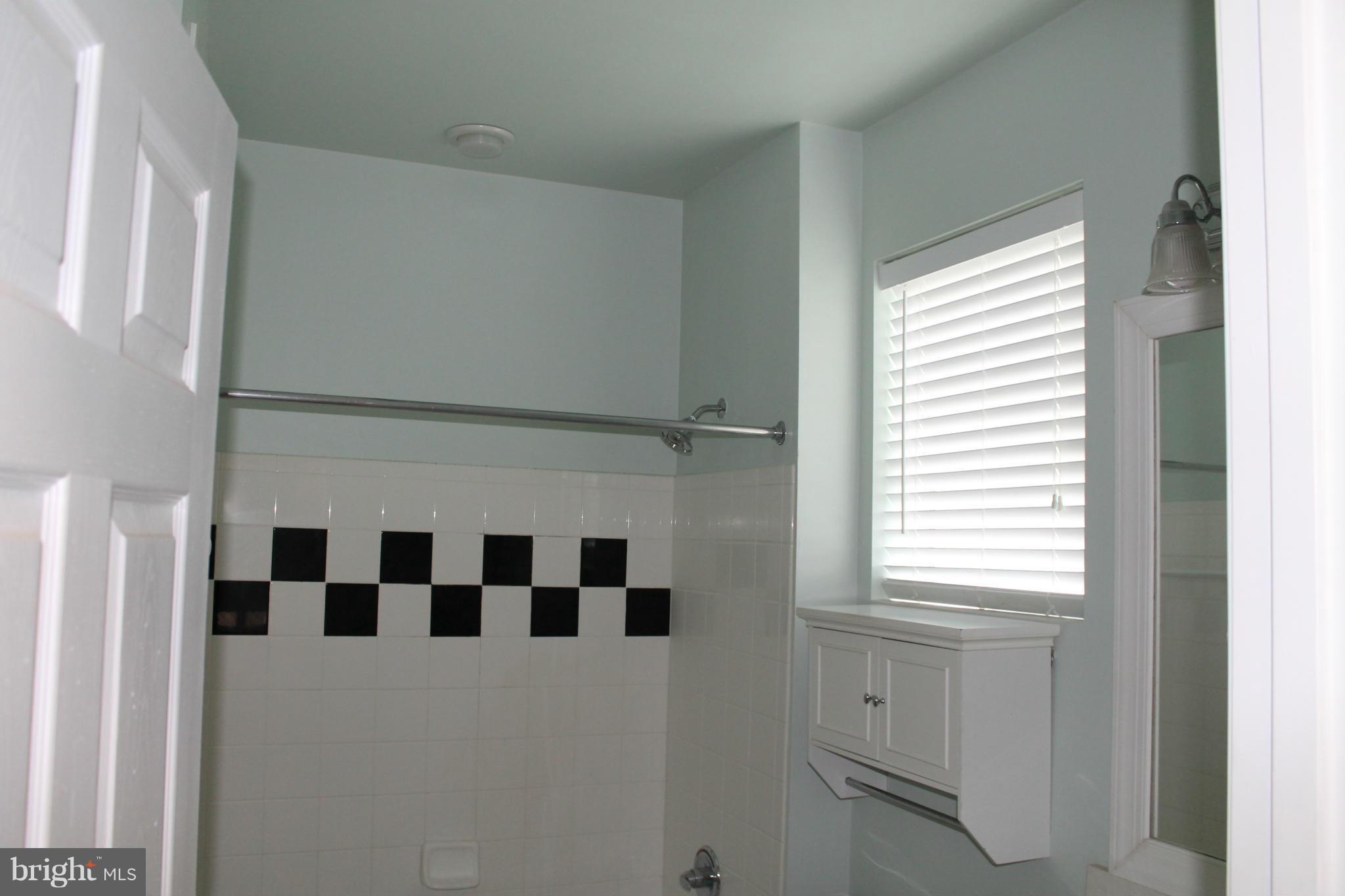 FAIRFAX RIDGE - Residential Lease