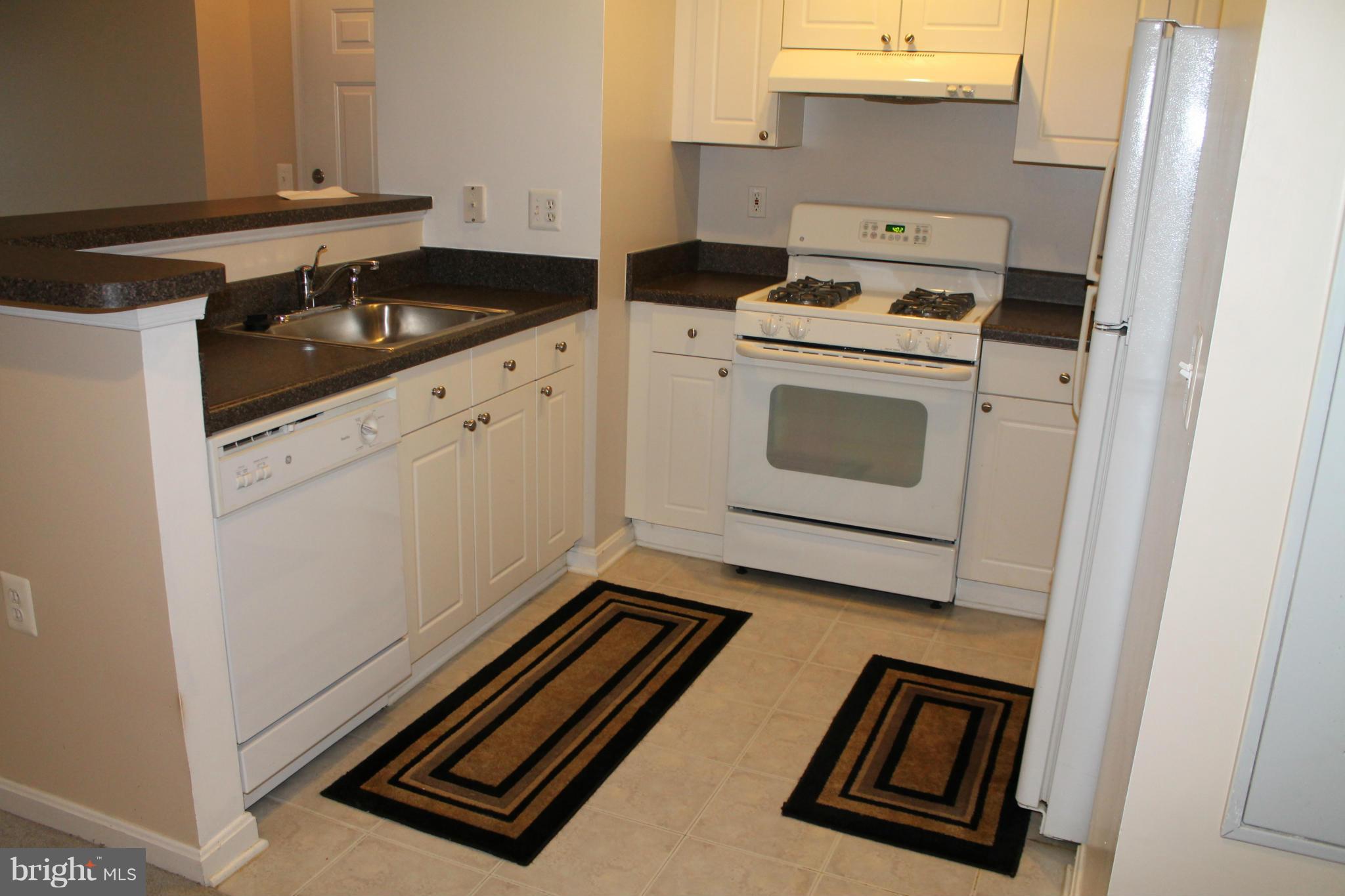 FAIRFAX RIDGE - Residential Lease