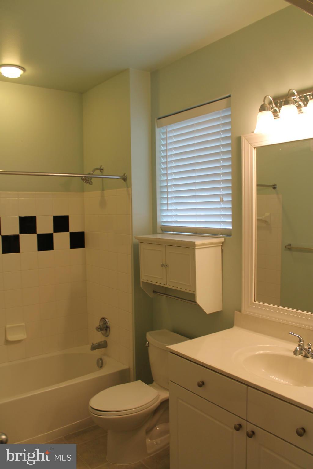 FAIRFAX RIDGE - Residential Lease