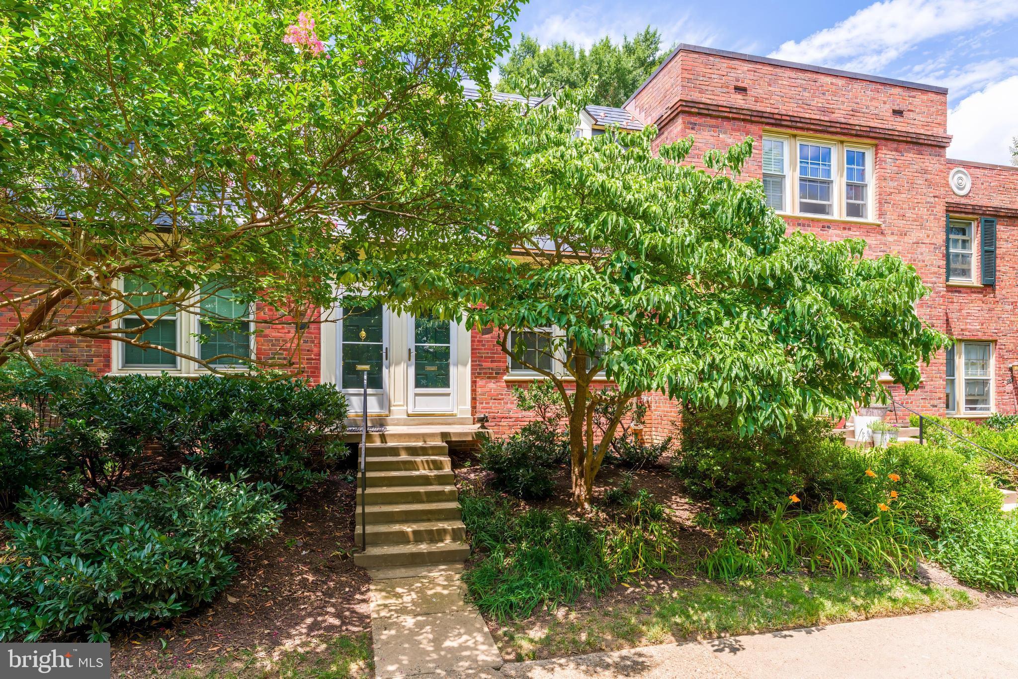 1401 S EDGEWOOD STREET 498