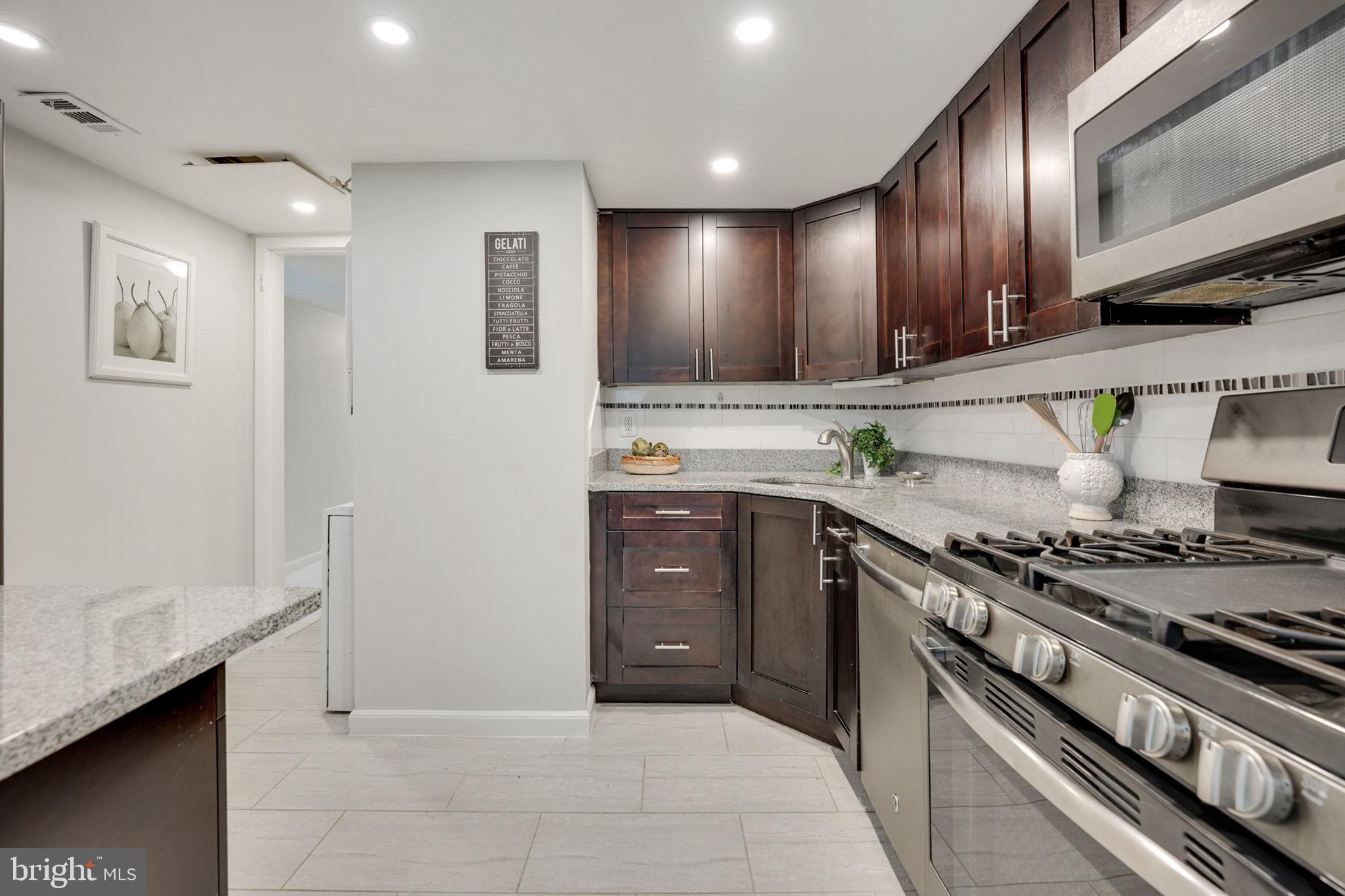 NORTHGATE CONDO - Residential