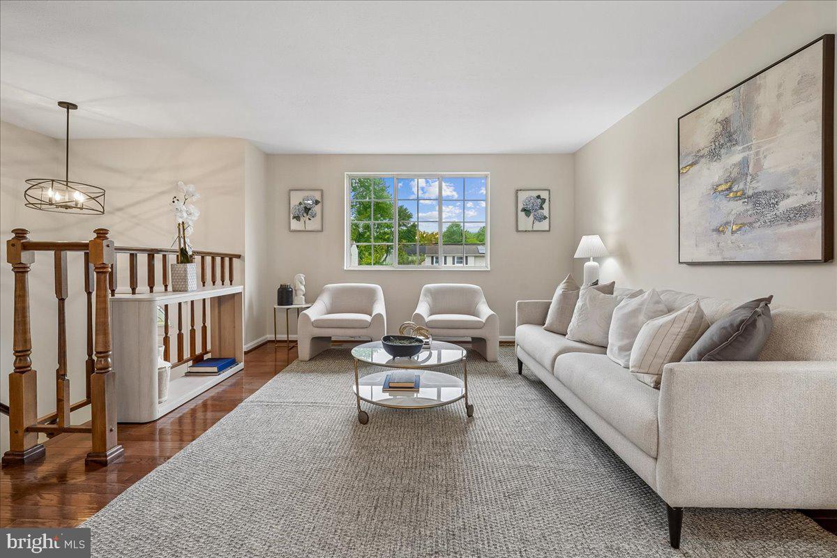 4407 VANTAGE COURT