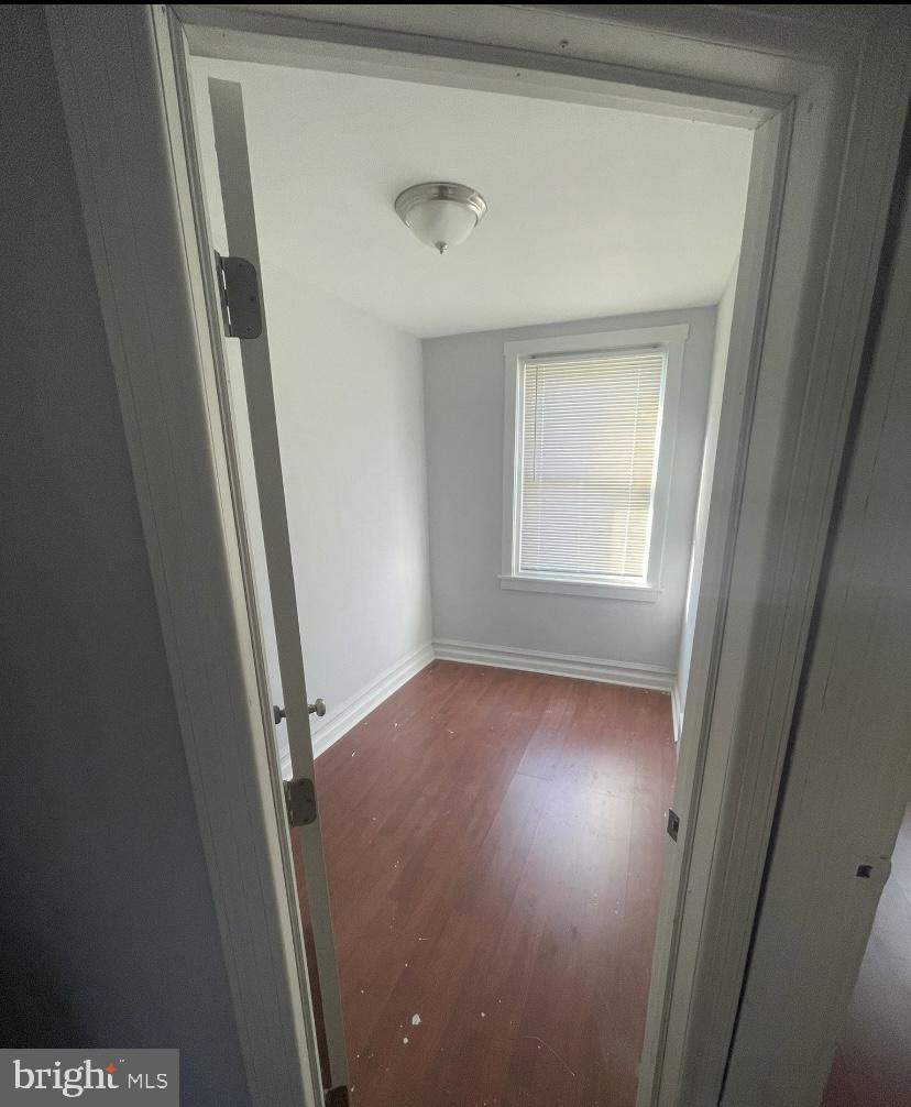 ELMWOOD PARK - Residential Lease