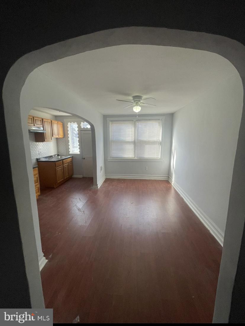 ELMWOOD PARK - Residential Lease