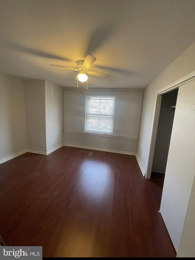 ELMWOOD PARK - Residential Lease