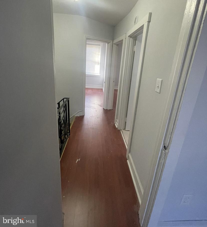 ELMWOOD PARK - Residential Lease