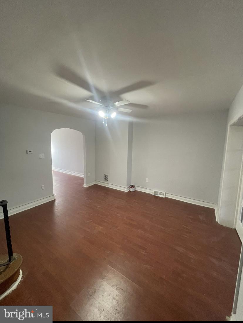 ELMWOOD PARK - Residential Lease