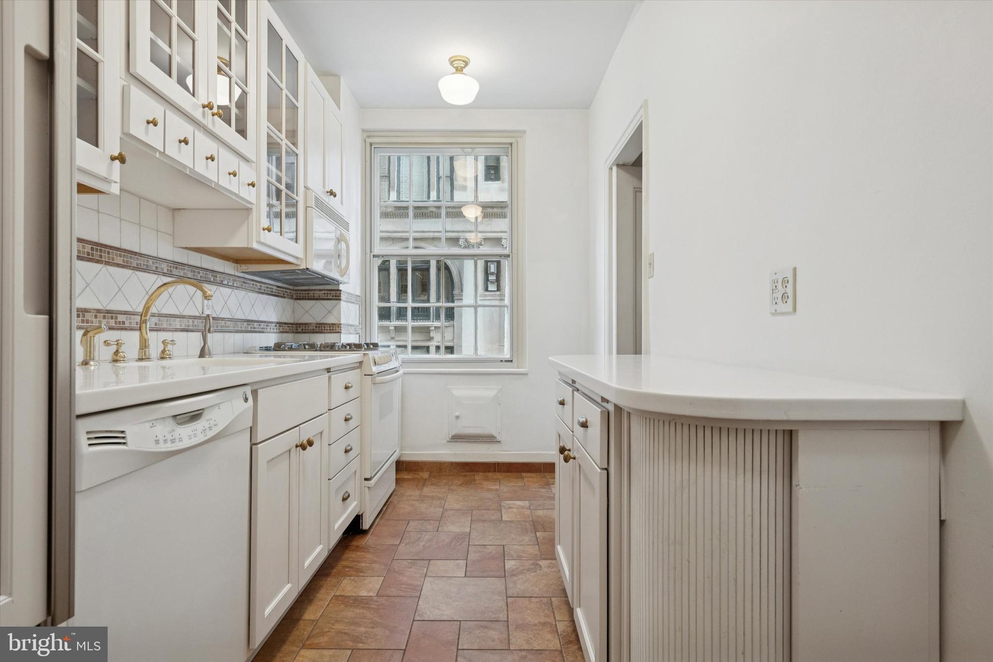 RITTENHOUSE SQUARE - Residential Lease