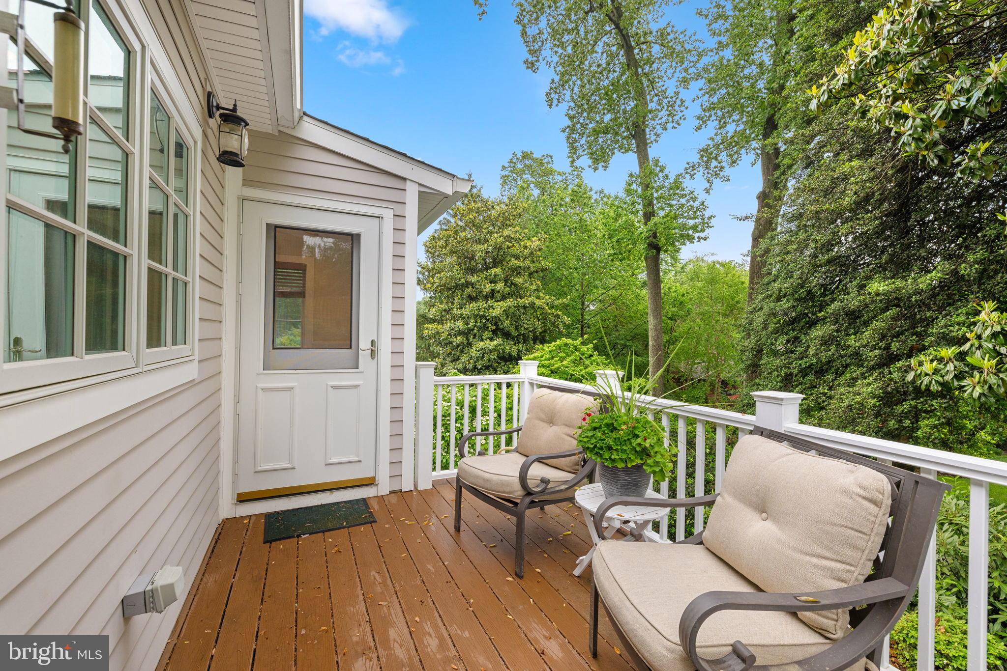 COUNTRY CLUB HILLS - Residential