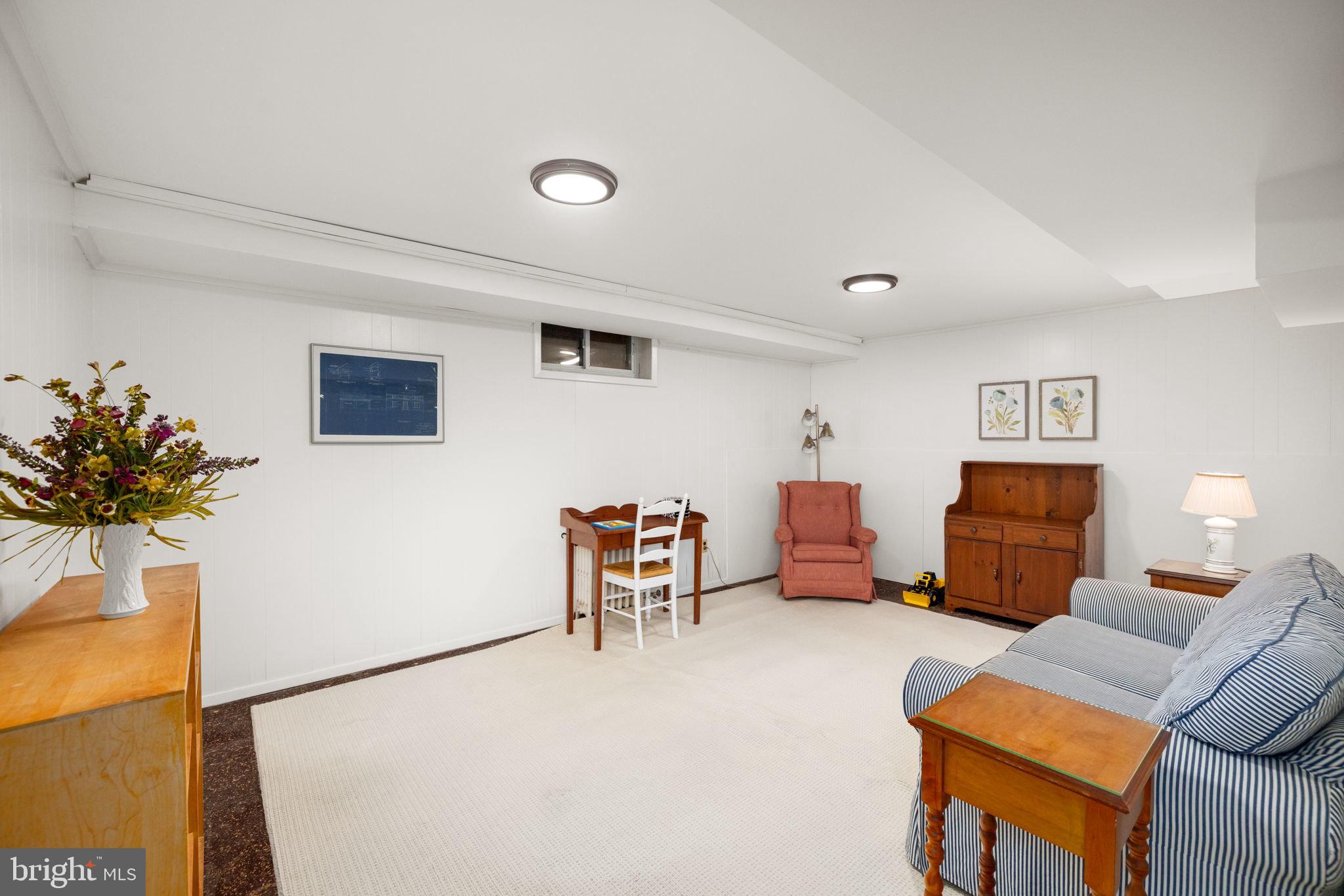 COUNTRY CLUB HILLS - Residential