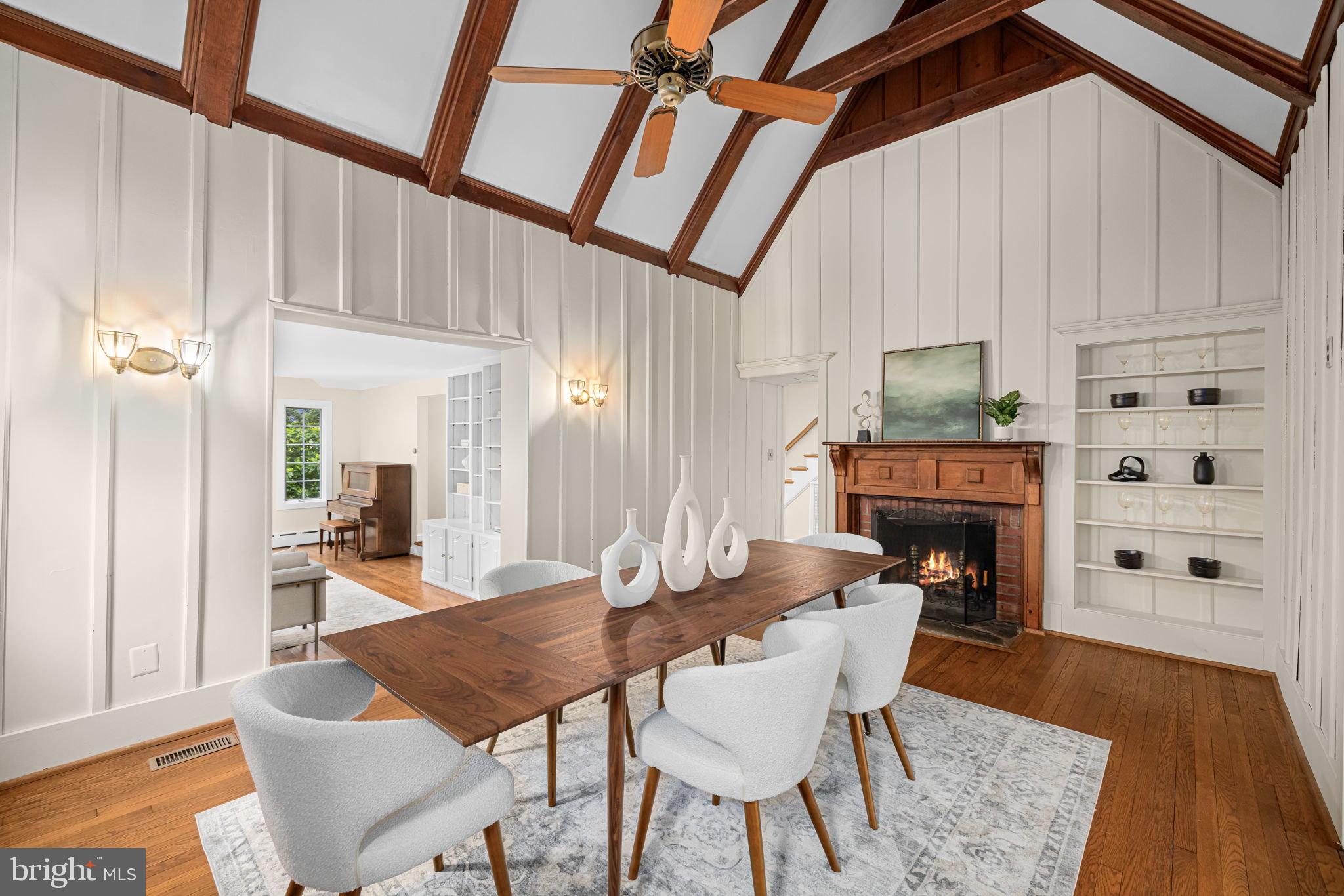 COUNTRY CLUB HILLS - Residential