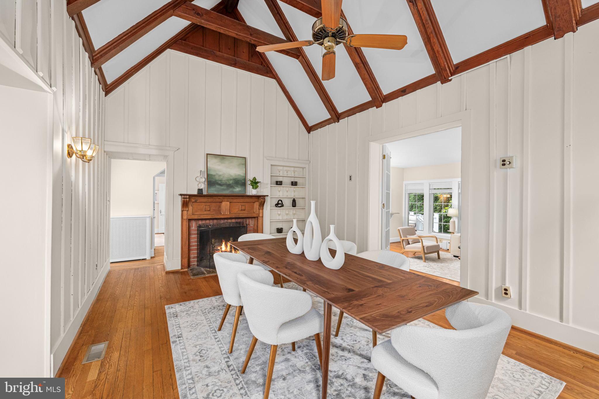 COUNTRY CLUB HILLS - Residential