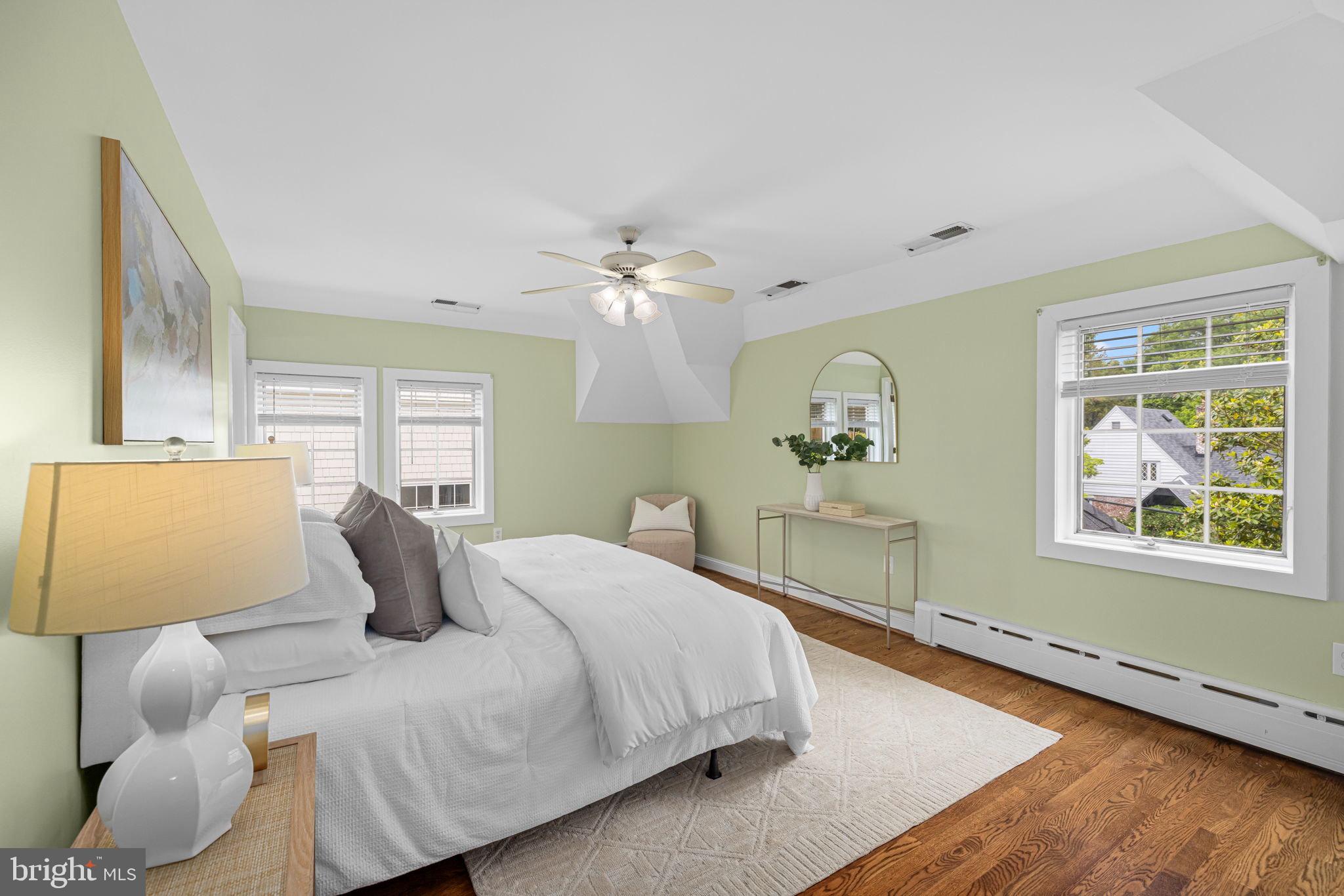 COUNTRY CLUB HILLS - Residential