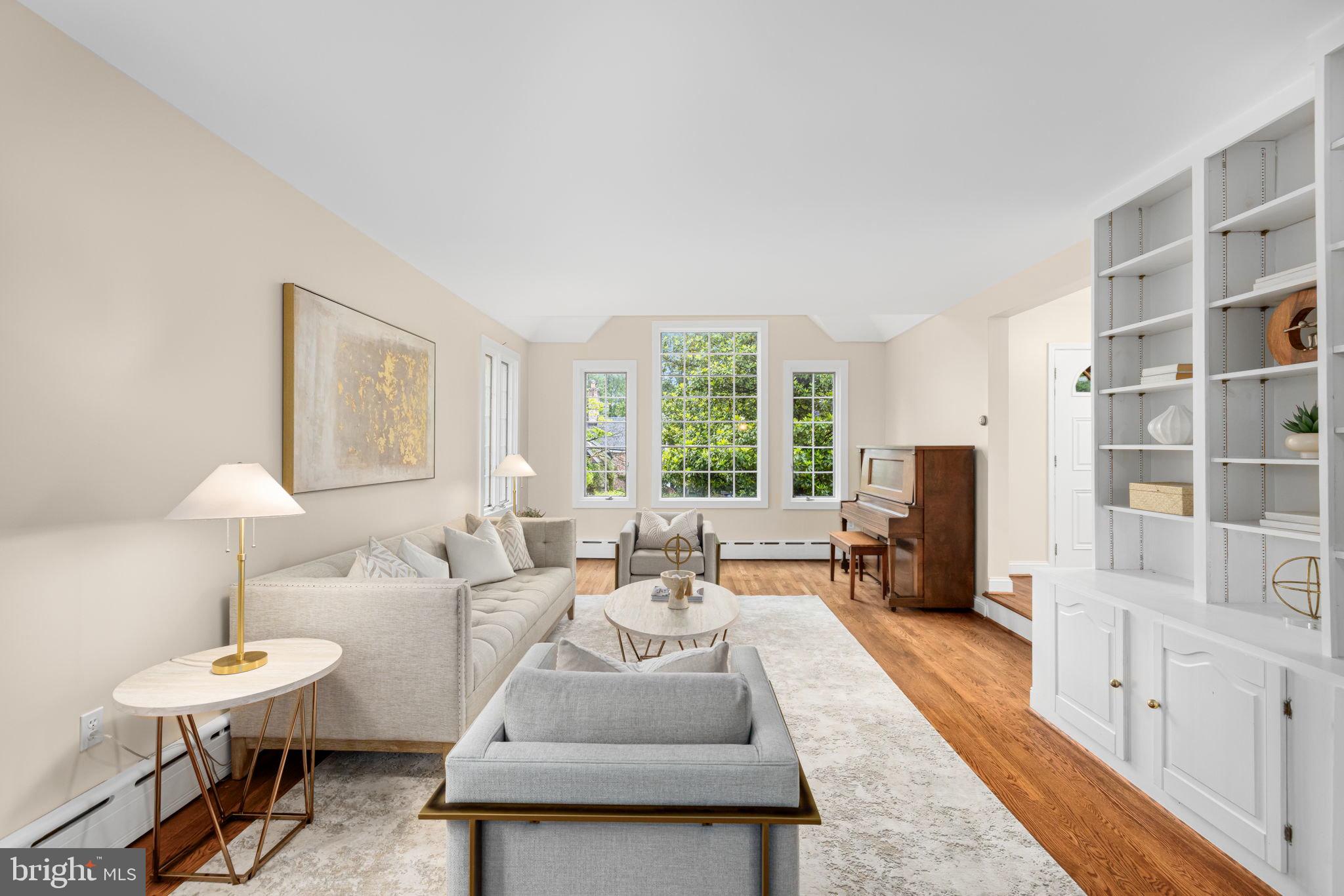 COUNTRY CLUB HILLS - Residential