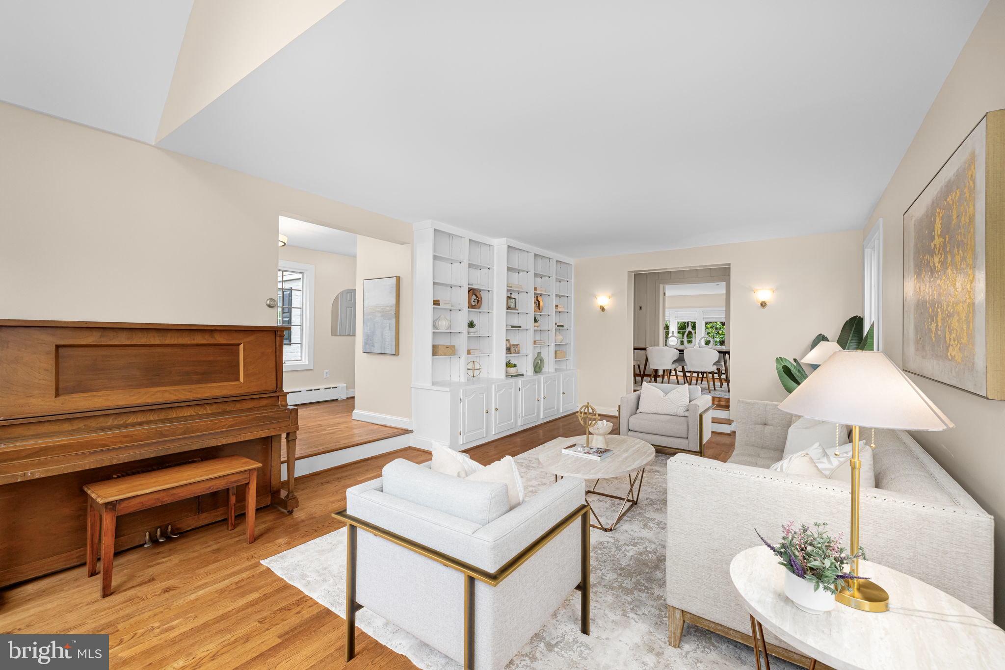 COUNTRY CLUB HILLS - Residential