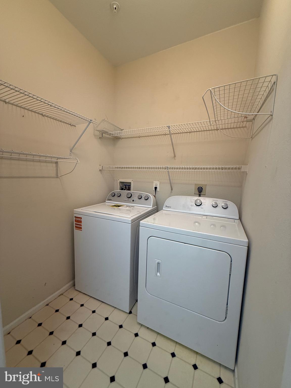 GATES OF MCLEAN - Residential Lease