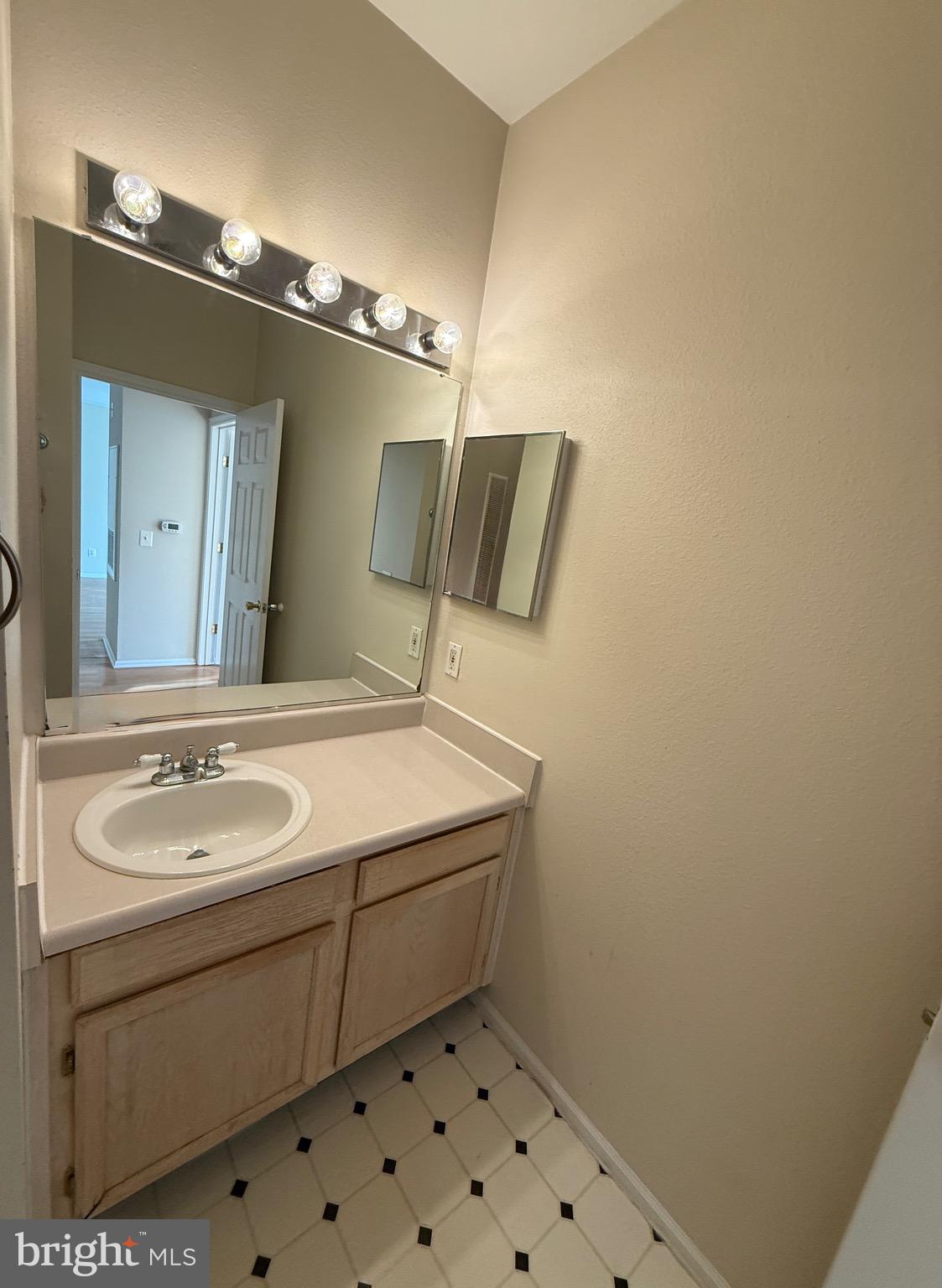 GATES OF MCLEAN - Residential Lease