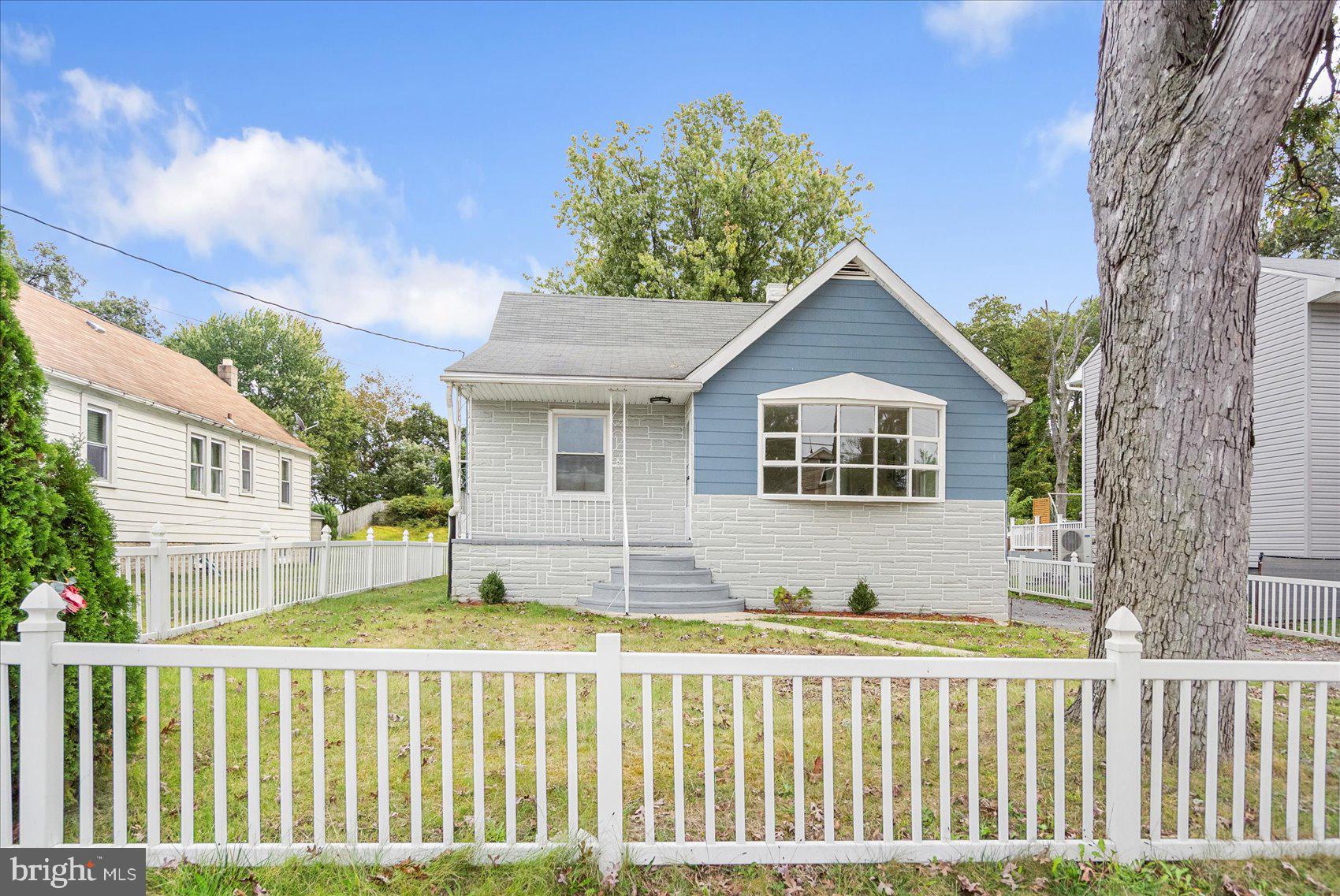 Welcome to 8029 Duvall! This beautifully updated 3 bedroom, 3 full bathroom home is move-in ready and filled with upgrades. Inside, you’ll find fresh paint, new flooring, new carpet, and updated bathrooms. The kitchen features brand-new appliances, and the home also includes a newer roof, new HVAC system, and a new hot water heater—taking care of the major updates for you.
The spacious quarter-acre lot offers plenty of outdoor space, along with a driveway, one-car garage (sold as-is), and two sheds (sold as-is) for additional storage. With all the work already done, this home is ready for its new owners to move right in and enjoy!