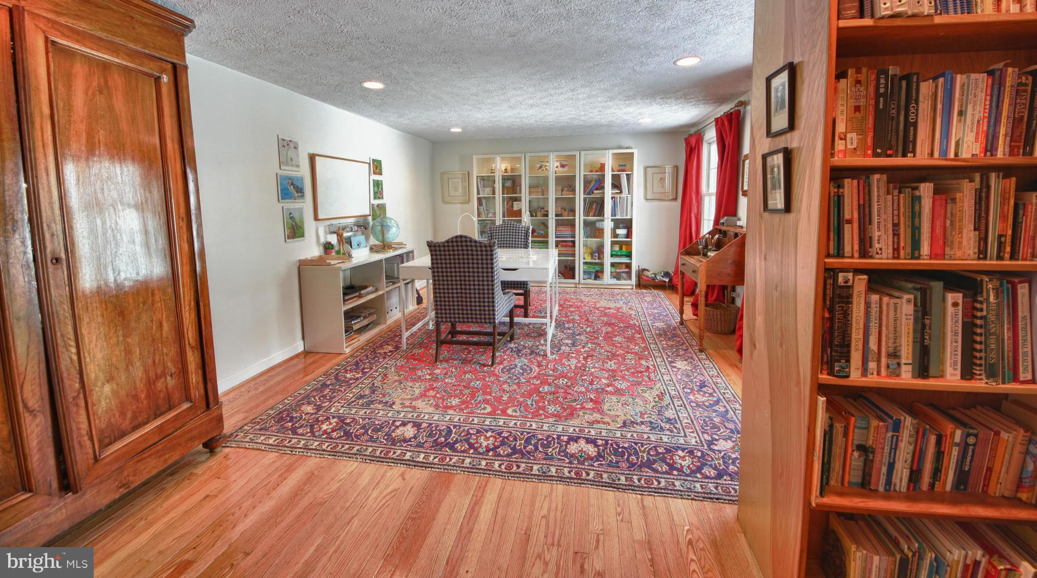 MONTCLAIR - Residential