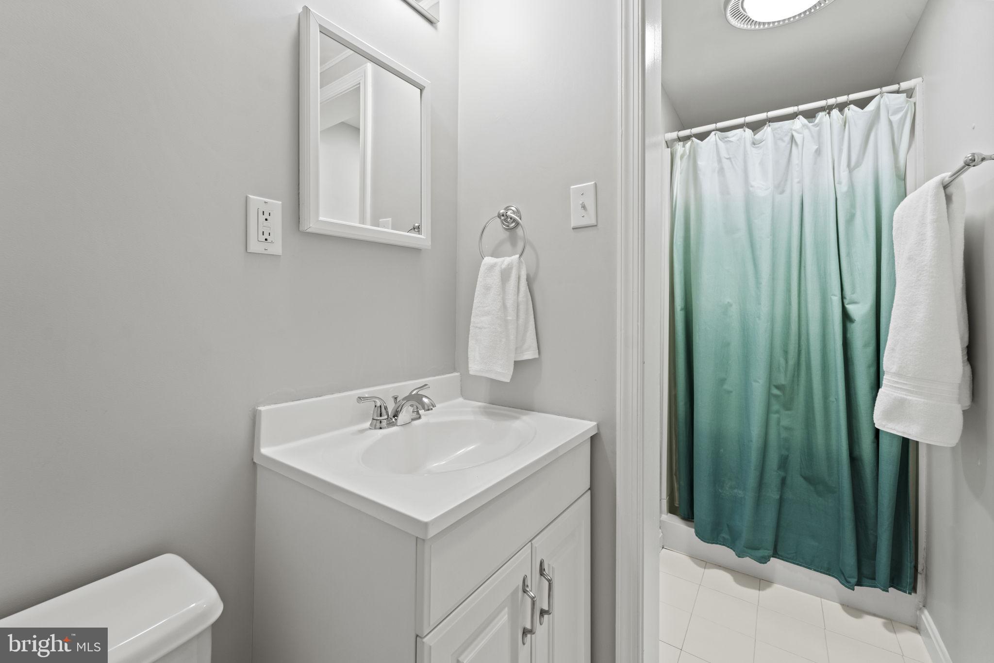 MARY KNOLLS - Residential