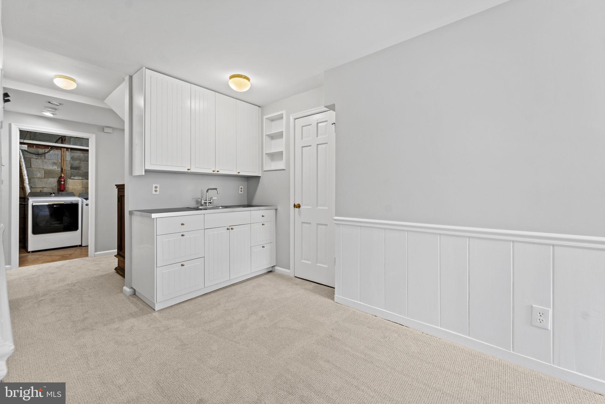 MARY KNOLLS - Residential