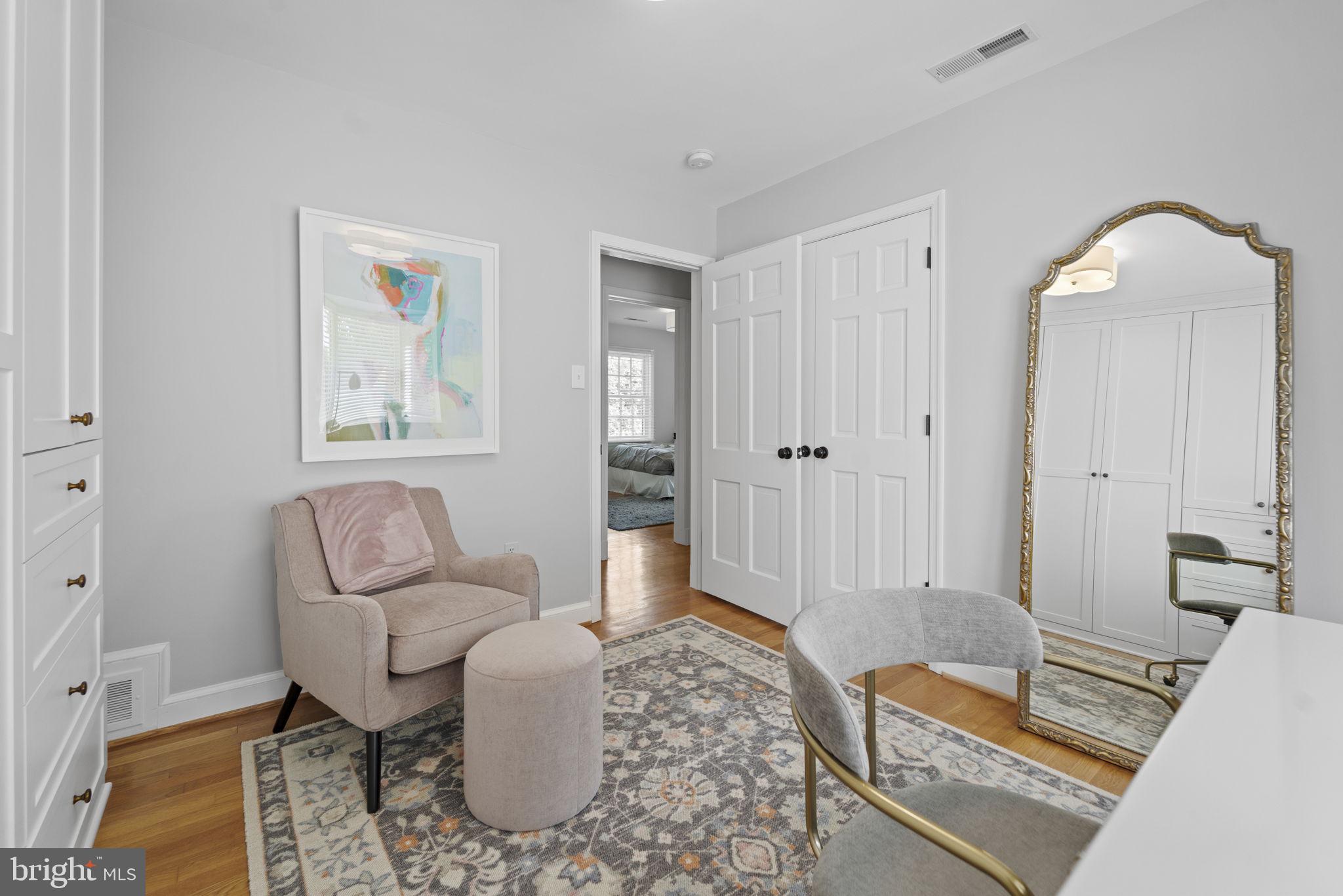 MARY KNOLLS - Residential