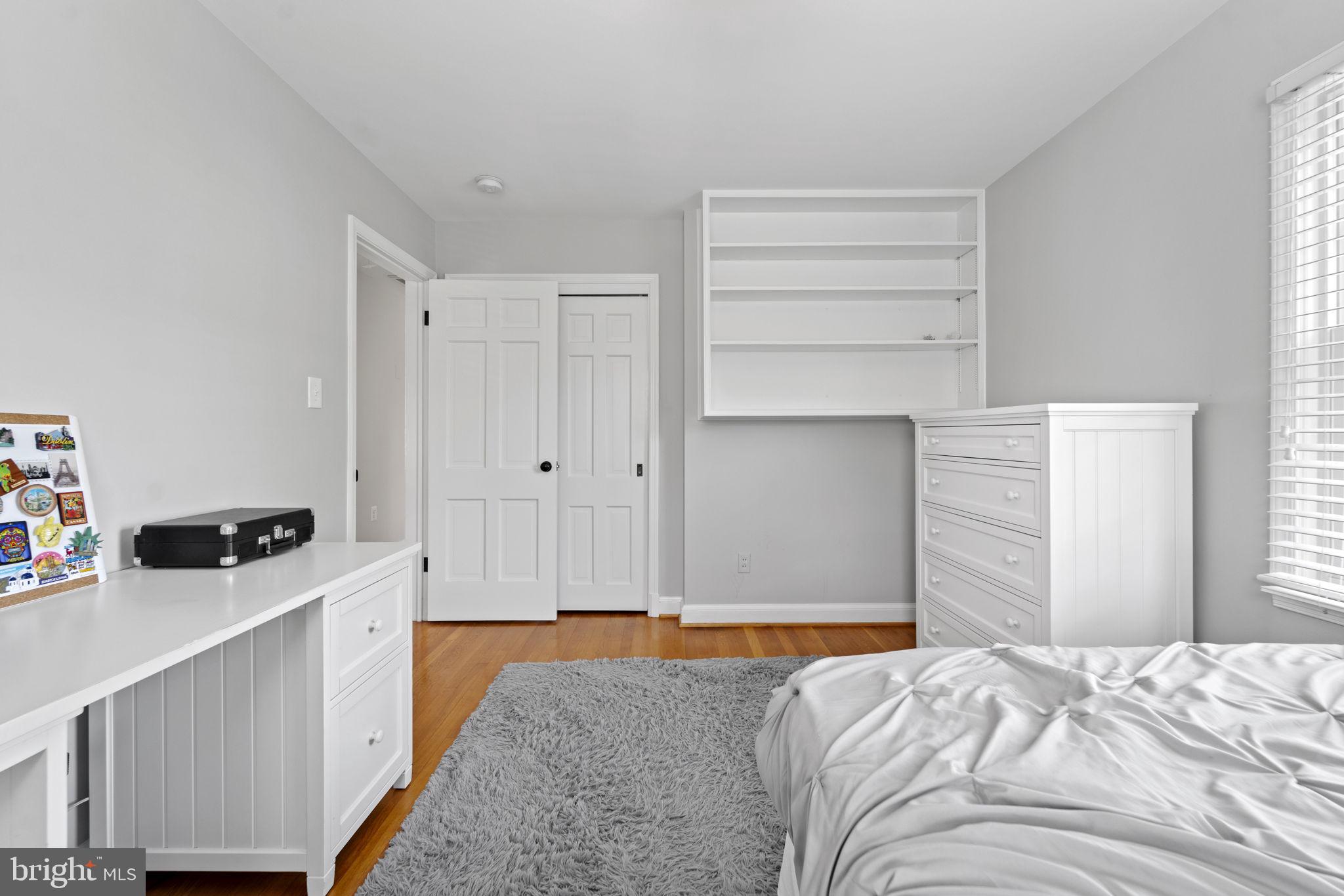 MARY KNOLLS - Residential