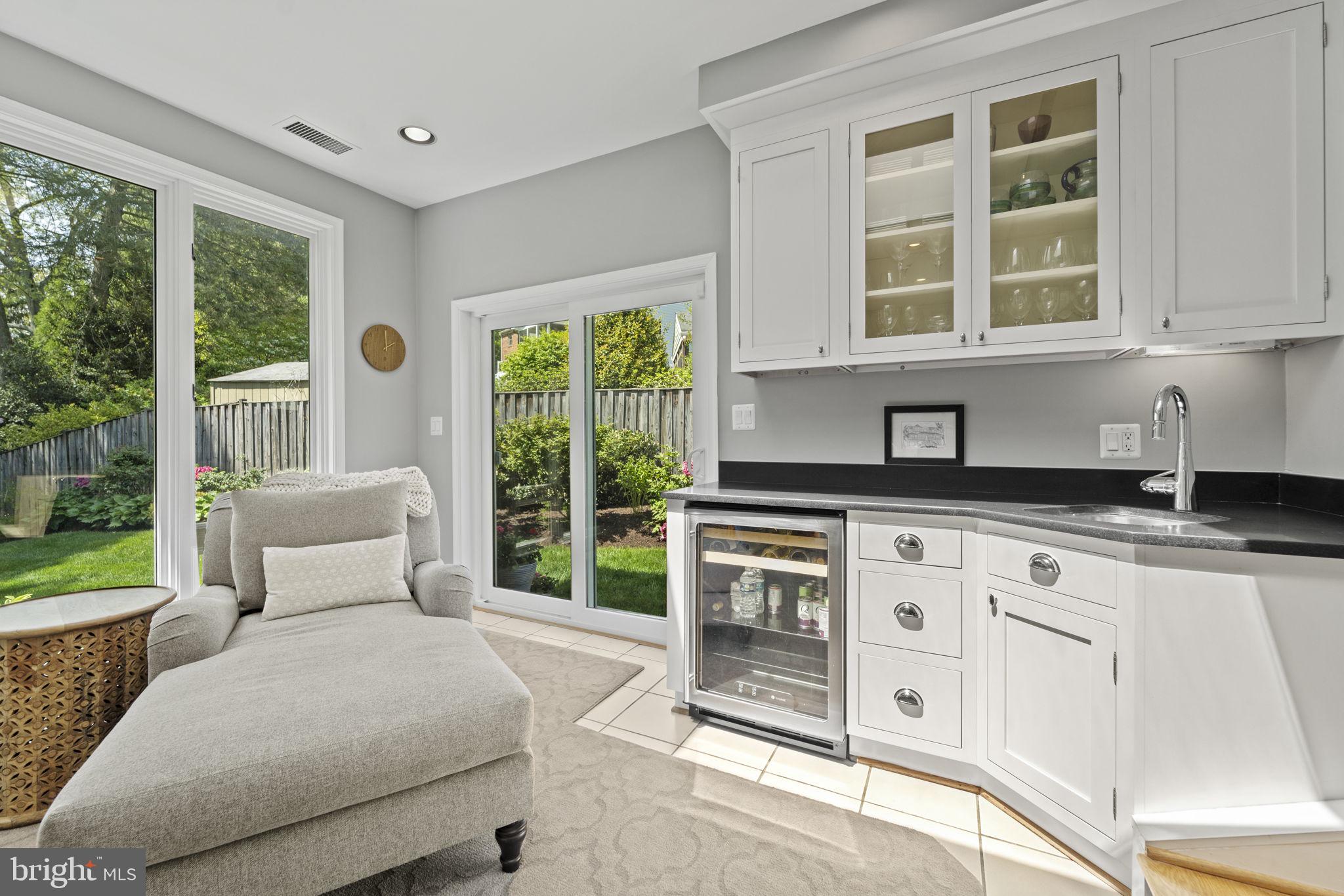 MARY KNOLLS - Residential