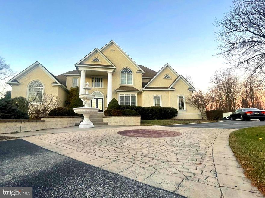 Welcome to 290 Upper Indian Head Road, a stunning and luxurious property located in the desirable