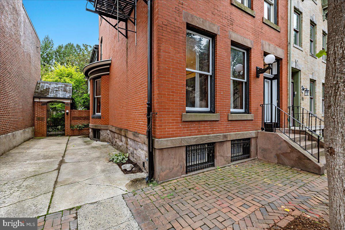 113 JACKSON STREET