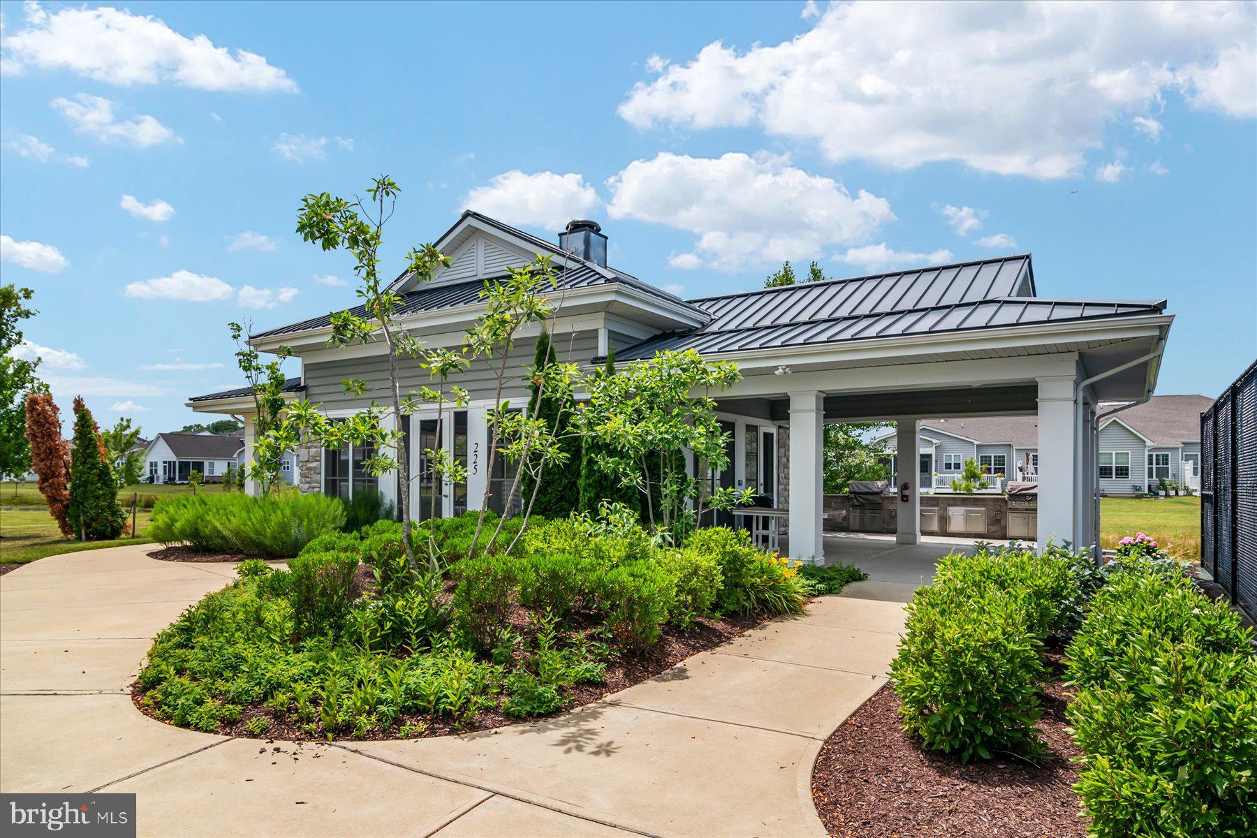 BAY BRIDGE COVE - Residential