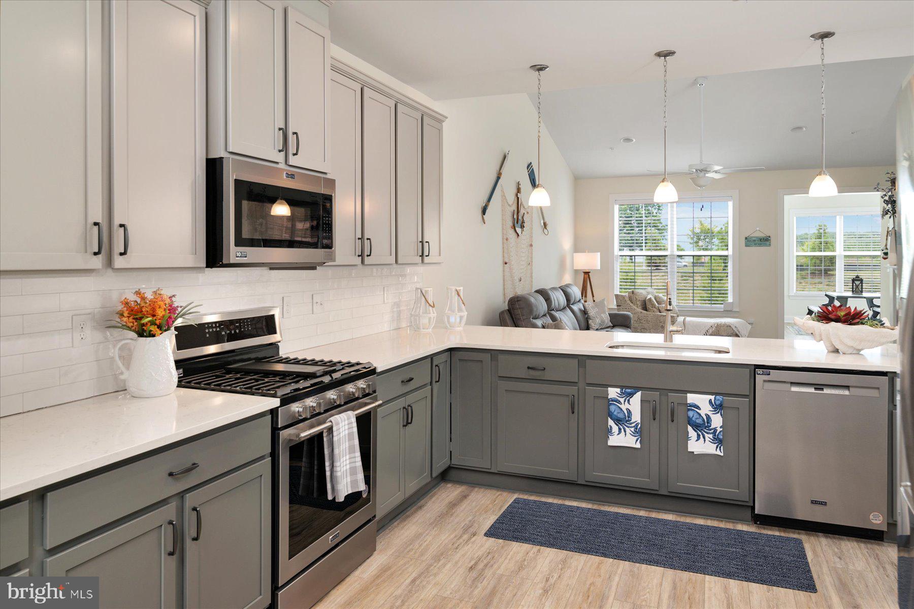 BAY BRIDGE COVE - Residential