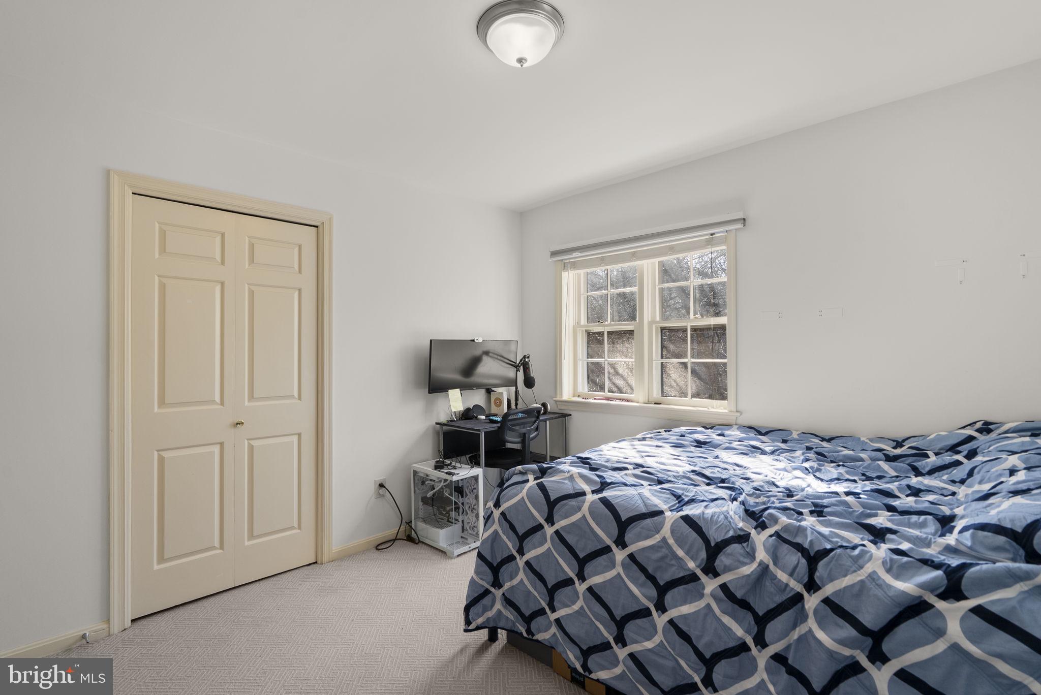 KENWOOD FOREST - Residential