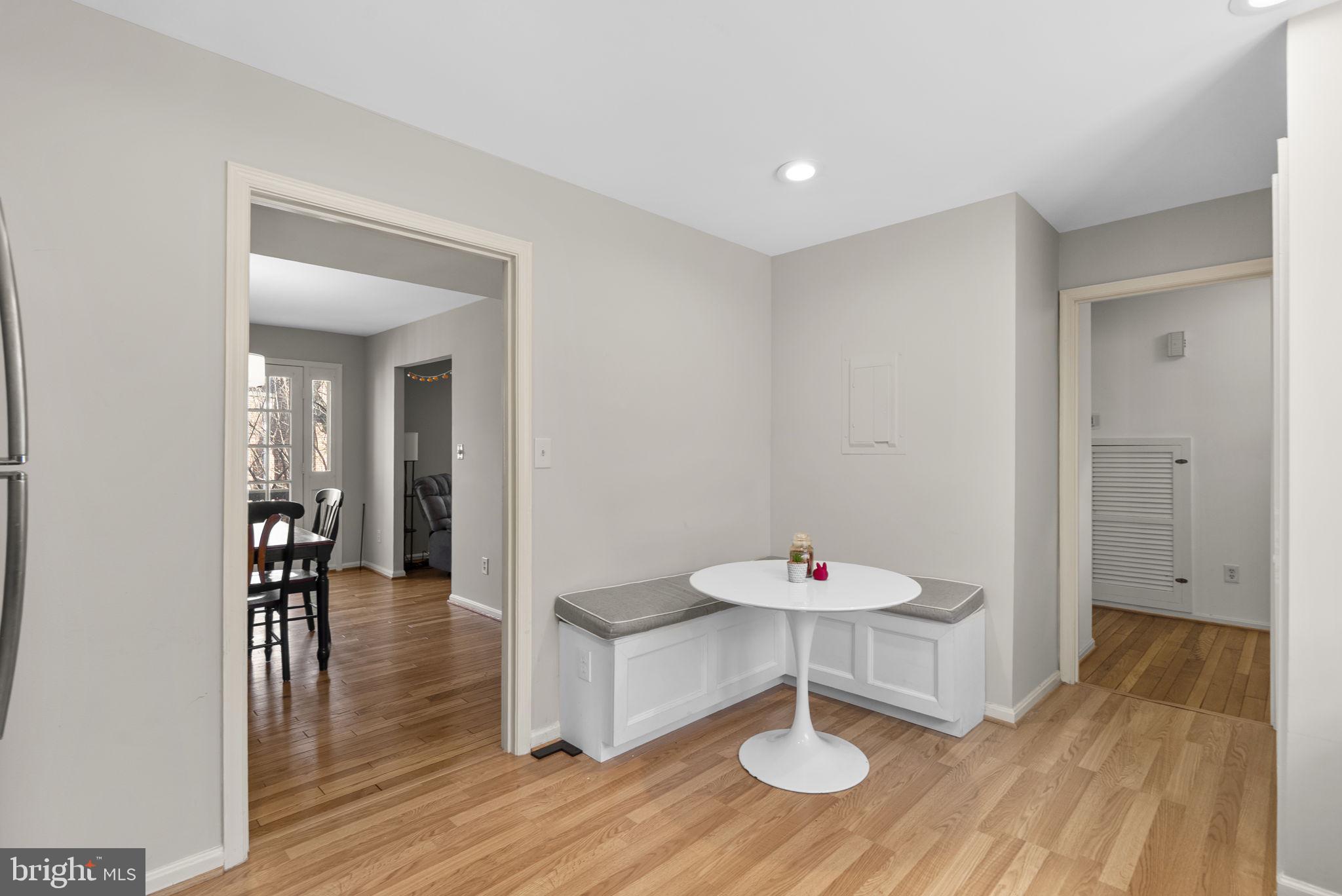 KENWOOD FOREST - Residential